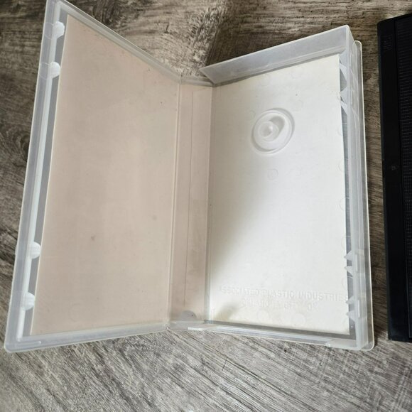 Vintage "Heavy Petting" VHS Tape 1992 Academy Skouras Pictures - Picture 7 of 9